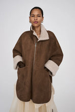 Cargar imagen en el visor de la galerÃa, 🆕Abrigo piel reversible RABENS SALONER