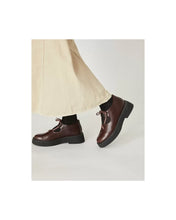 Cargar imagen en el visor de la galería, Zapato cordón NAGUISA