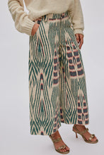 Cargar imagen en el visor de la galería, 🆕Pantalón cropped estampado RASBENS SALONER

