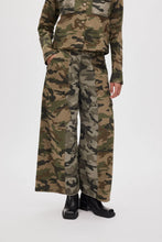 Cargar imagen en el visor de la galería, 🆕Pantalón camuflaje RABENS SALONER
