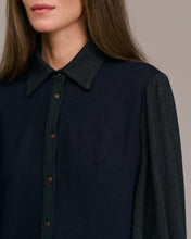 Cargar imagen en el visor de la galería, 🆕Camisa  lisa combinada DIEGA
