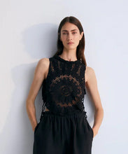 Cargar imagen en el visor de la galería, Top crochet THE NEW SOCIETY
