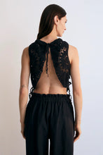 Cargar imagen en el visor de la galería, Top crochet THE NEW SOCIETY
