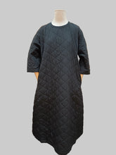 Cargar imagen en el visor de la galería, 🆕Vestido largo acolchado RABENS SALONER
