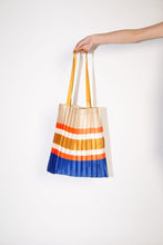 Cargar imagen en el visor de la galería, Bolso tote MULTITUDES
