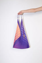 Cargar imagen en el visor de la galería, Bolso plisado MULTITUDES
