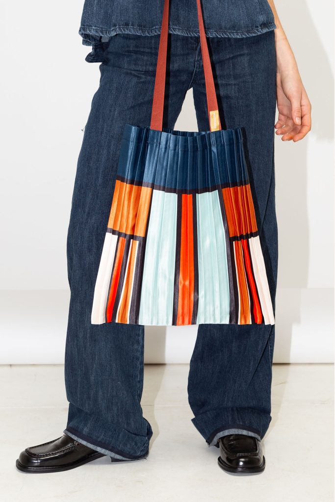 🆕Bolso tote plisado MULTITUDES