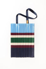 Cargar imagen en el visor de la galería, Bolso tote MULTITUDES
