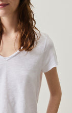 Cargar imagen en el visor de la galería, Camiseta pico AMERICAN VINTAGE
