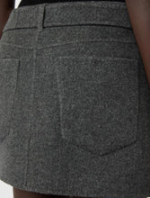 Cargar imagen en el visor de la galería, 🆕Minifalda cinturón SPORTMAX

