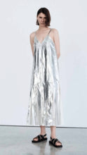 Cargar imagen en el visor de la galería, 🆕Vestido tirantes plata TELA
