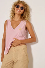 Cargar imagen en el visor de la galería, Camiseta pico FIVE
