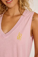 Cargar imagen en el visor de la galería, Camiseta pico FIVE
