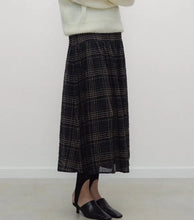 Cargar imagen en el visor de la galería, 🆕Falda midi canesú THE NEW SOCIETY
