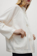 Cargar imagen en el visor de la galería, 🆕Camisa oriental THE NEW SOCIETY
