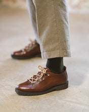 Cargar imagen en el visor de la galería, Zapato montaña NAGUISA - La Tienda de Henar
