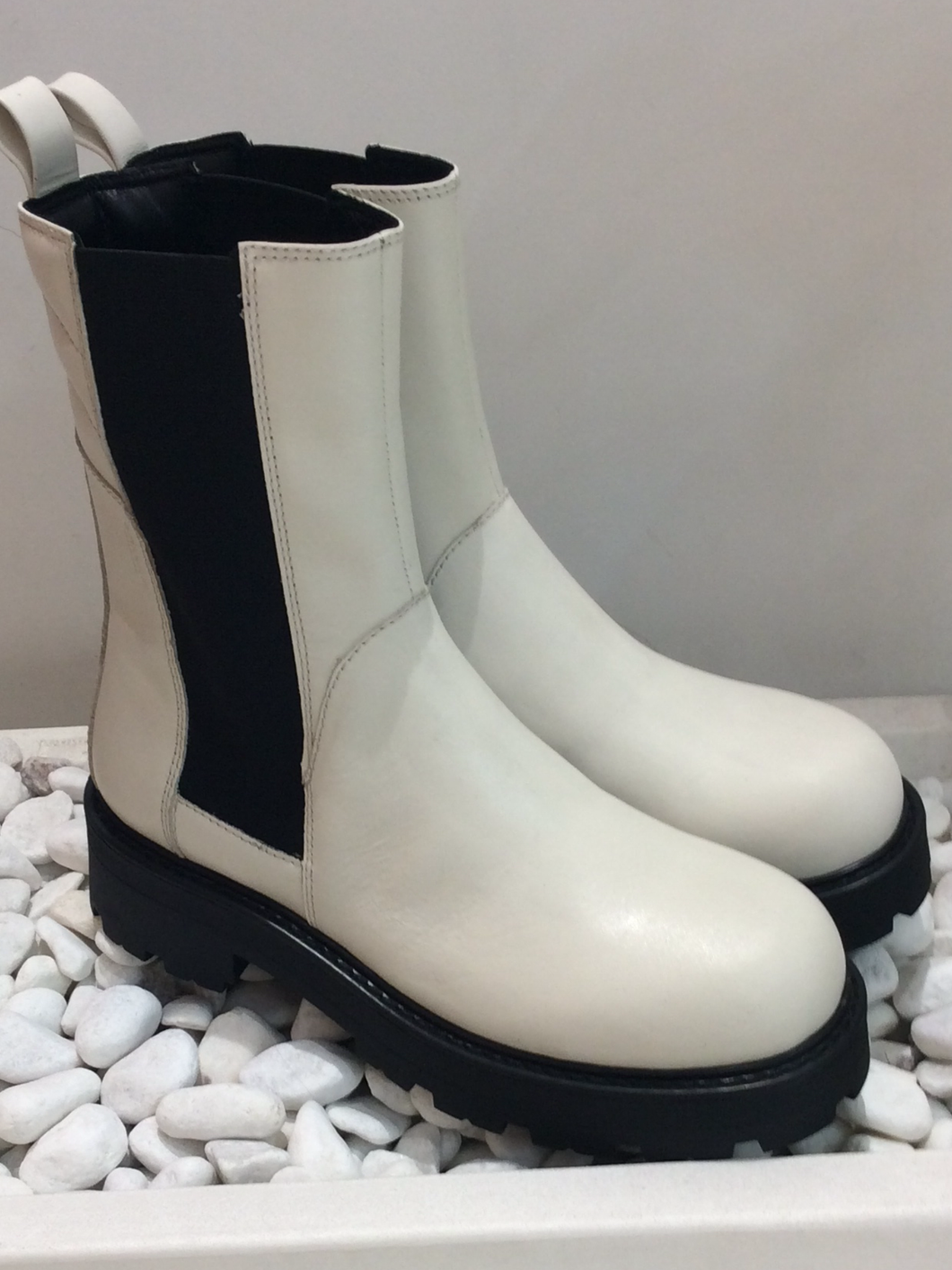 Bota corta elásticos VAGABOND - La Tienda de Henar