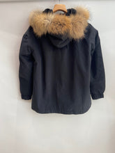 Cargar imagen en el visor de la galería, Parka corta FIVE - La Tienda de Henar
